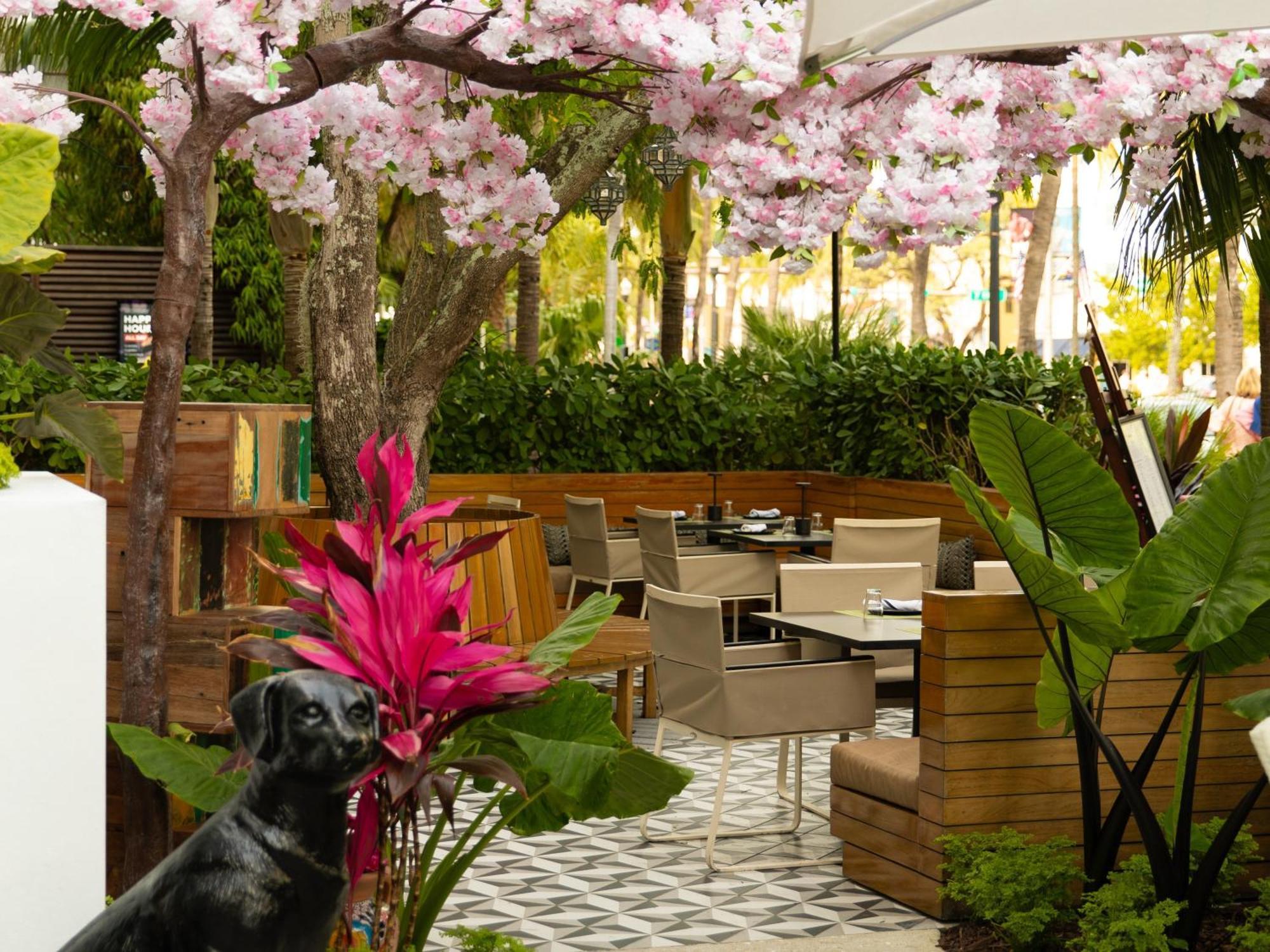 فندق كيمبتون أنجلرز ميامي بيتش المظهر الخارجي الصورة The Garden at The Standard, East Village